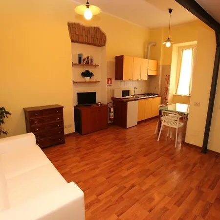 Roma Family Apartment-3